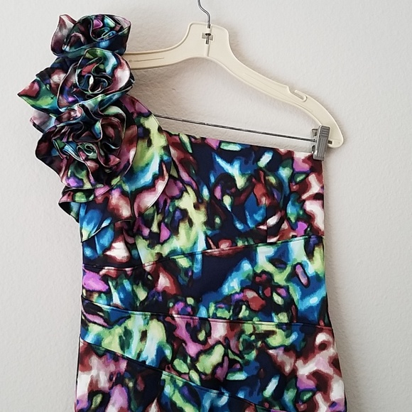 Jessica Simpson One Shoulder Floral Gown Size 7 - Picture 2 of 8